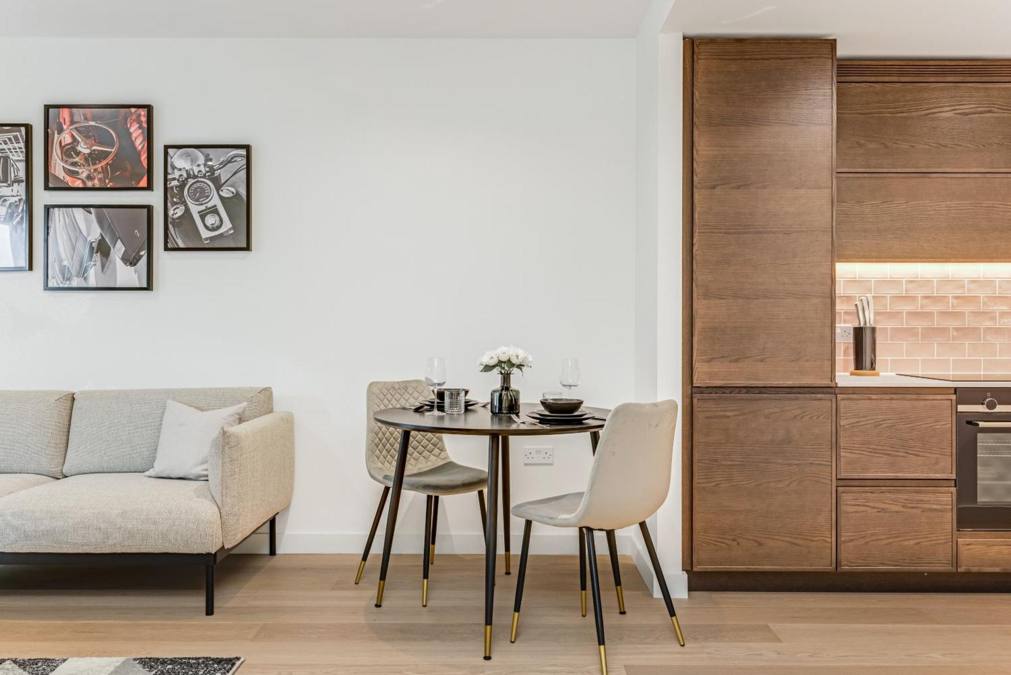 Khayat Homes - The Lord - One Bed Luxury Appartamento