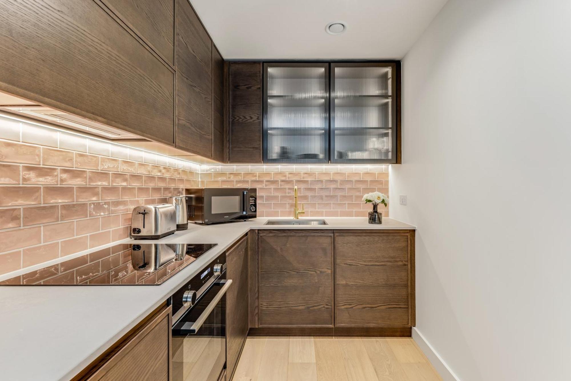 Khayat Homes - The Lord - One Bed Luxury Appartamento